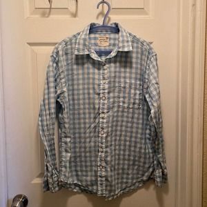 American Eagle Blue and White Checkered Boyfriend Fit Button Down - Medium